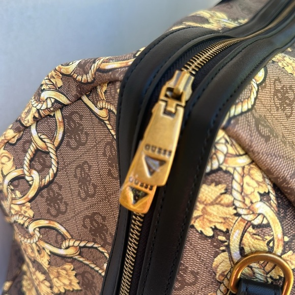New GUESS  Large Travel bag - Picture 4 of 12